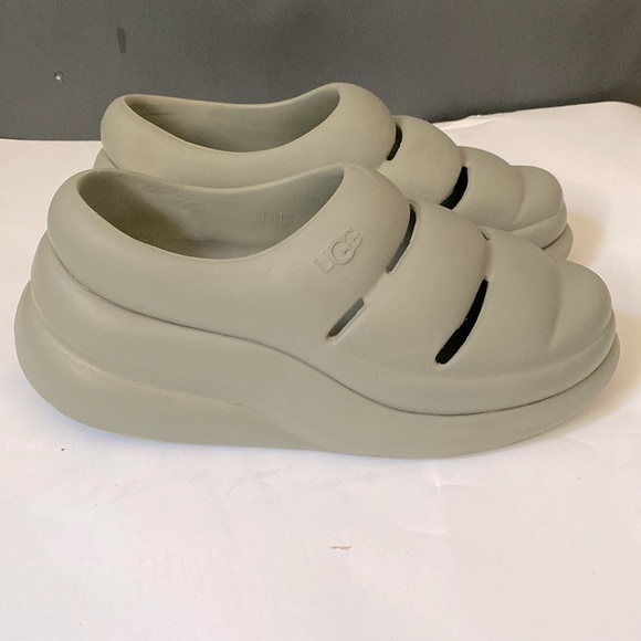 UGG Shoes - UGG gray rubber slip on platform shoes